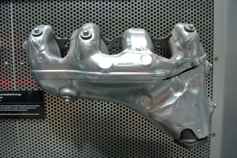 2014 Sema Camaro GM Parts (168).JPG
