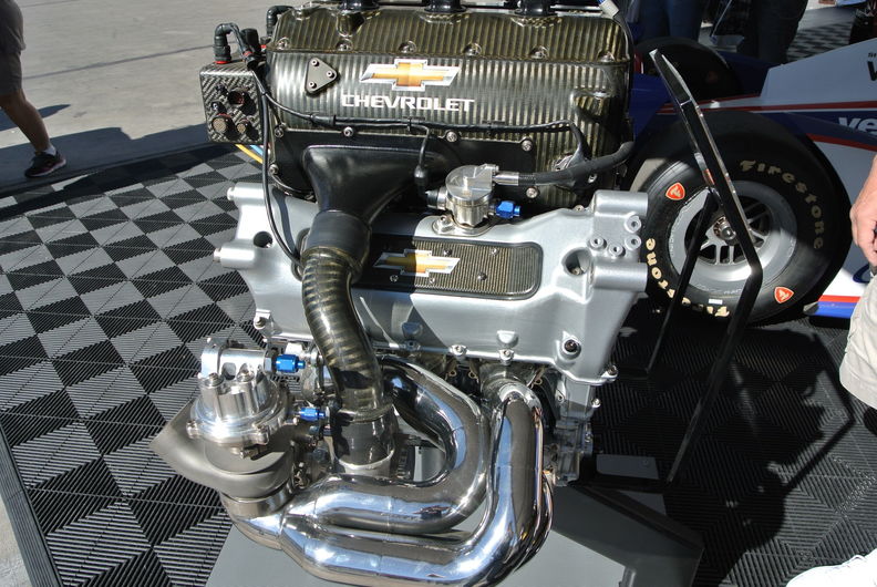 2014 Sema GM Engines (102).JPG