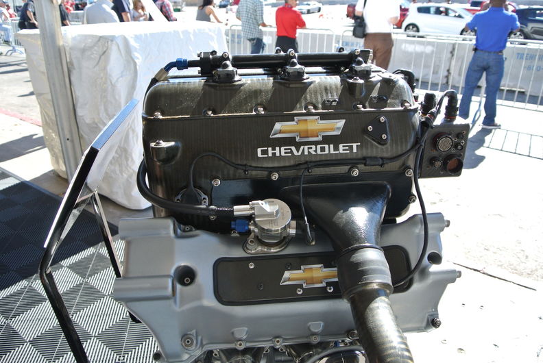 2014 Sema GM Engines (104).JPG