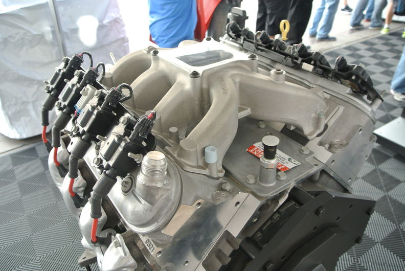 2014 Sema GM Engines (111).JPG