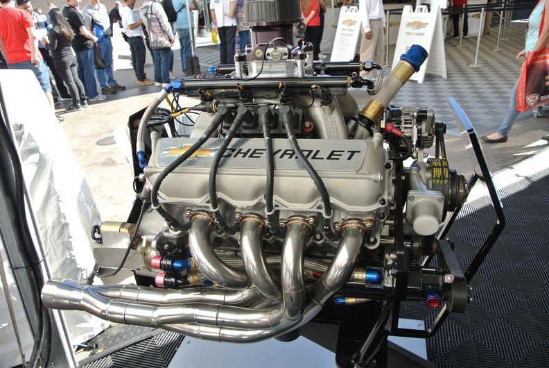 2014 Sema GM Engines (113).JPG