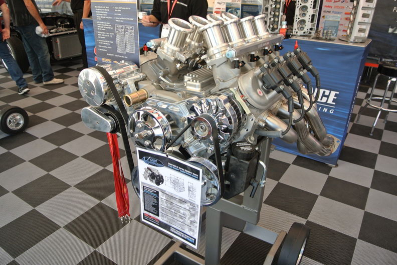 2014 Sema GM Engines (117).JPG