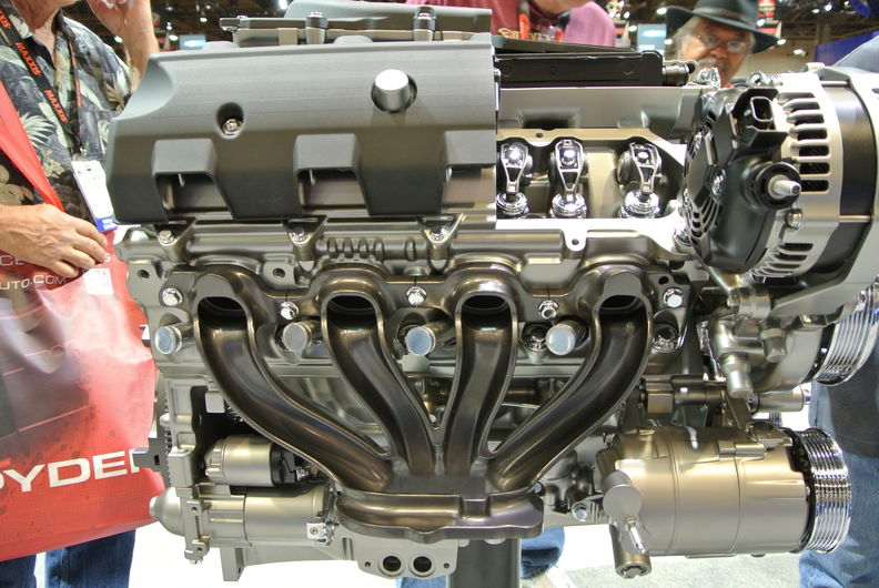2014 Sema GM Engines (126).JPG
