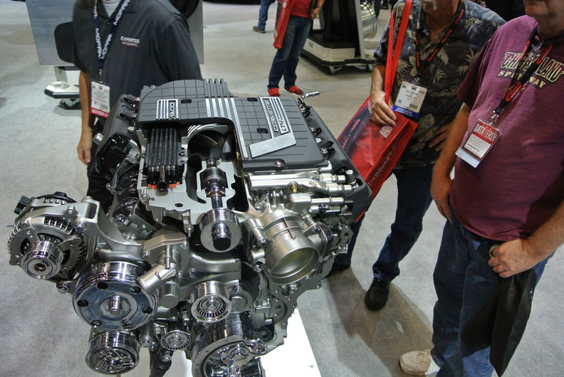 2014 Sema GM Engines (128).JPG